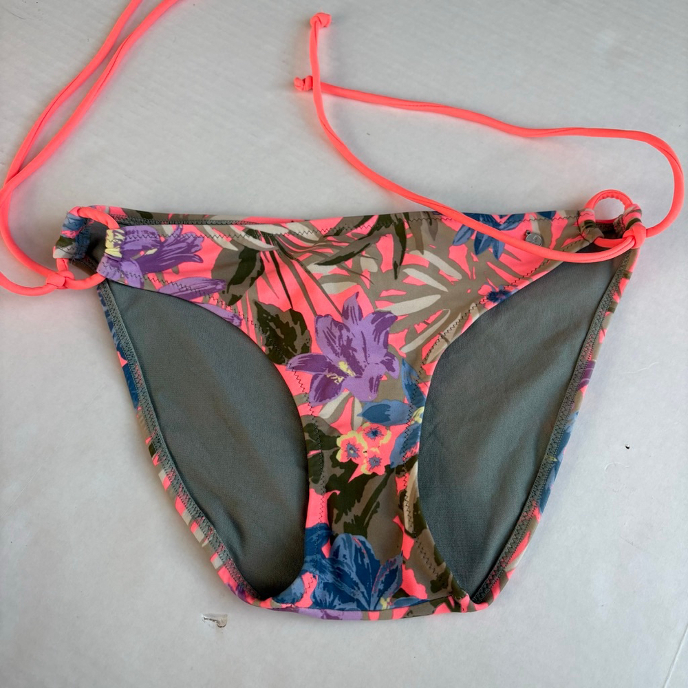 Women's American Eagle Tropical palm floral print Bikini Set Pink Floral Size S - Picture 10 of 16
